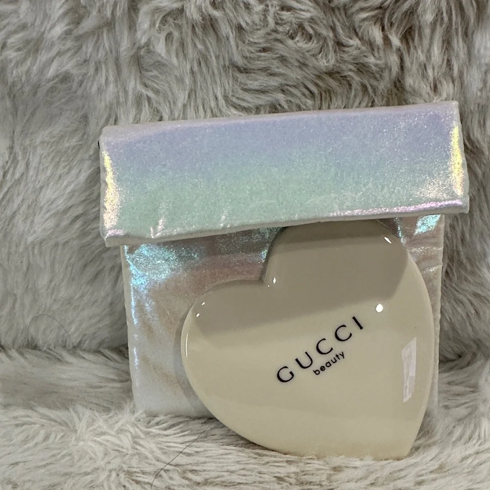 Gucci Iridescent Heart Mirror - Picture 2 of 4